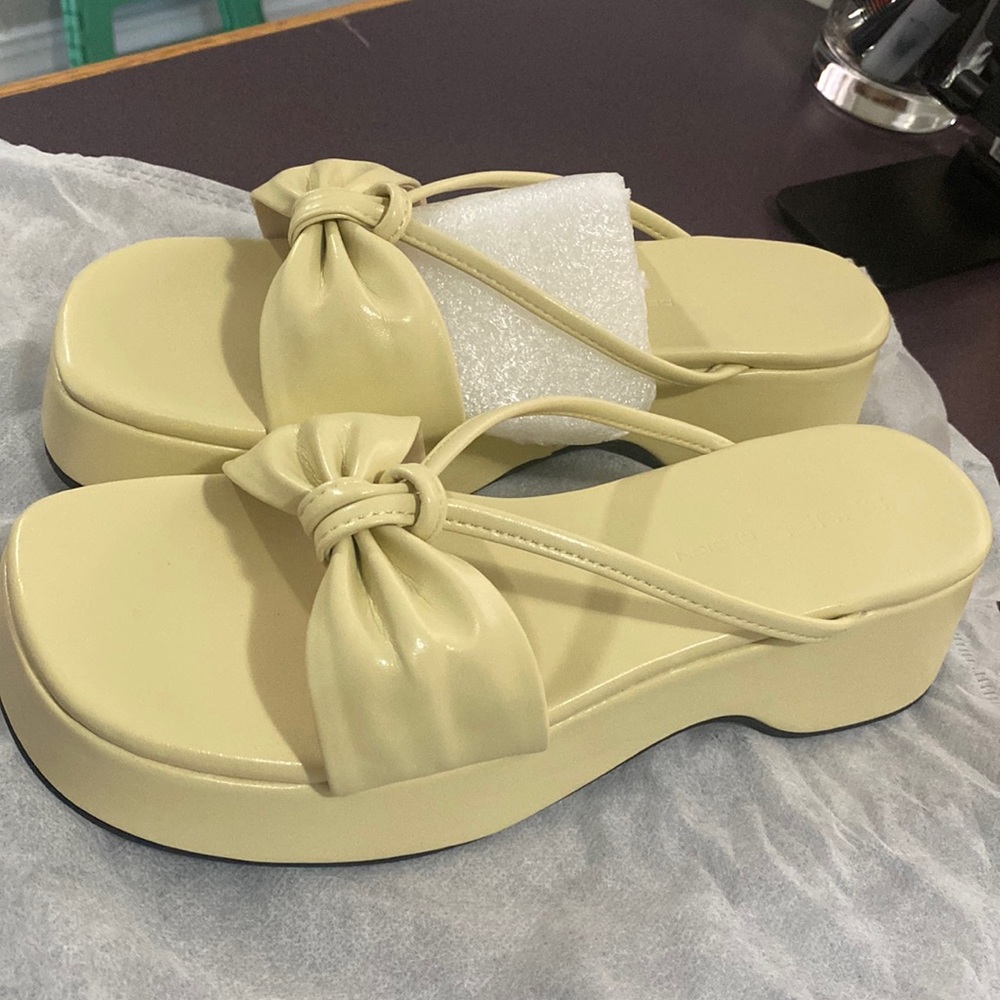Sandals 6.5